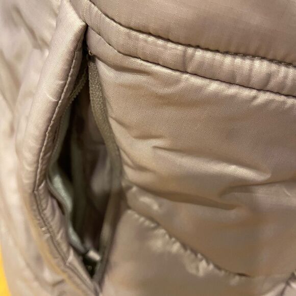 The North Face NWOT Lavender Quilted  Hooded Jacket Girls 10-12 M - Picture 6 of 10